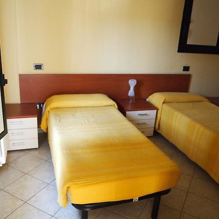 Отель Caffetteria Dell'Angolo Borghetto Secondo Экстерьер фото