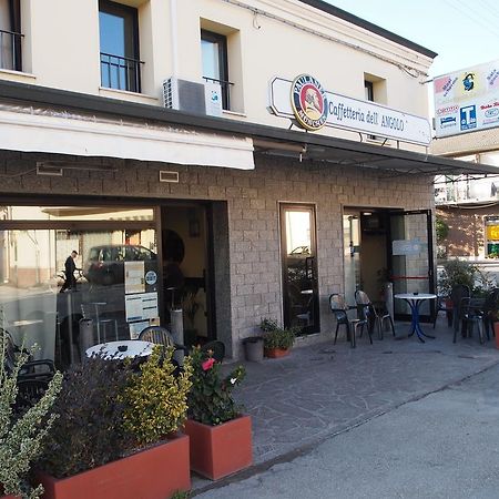 Отель Caffetteria Dell'Angolo Borghetto Secondo Экстерьер фото