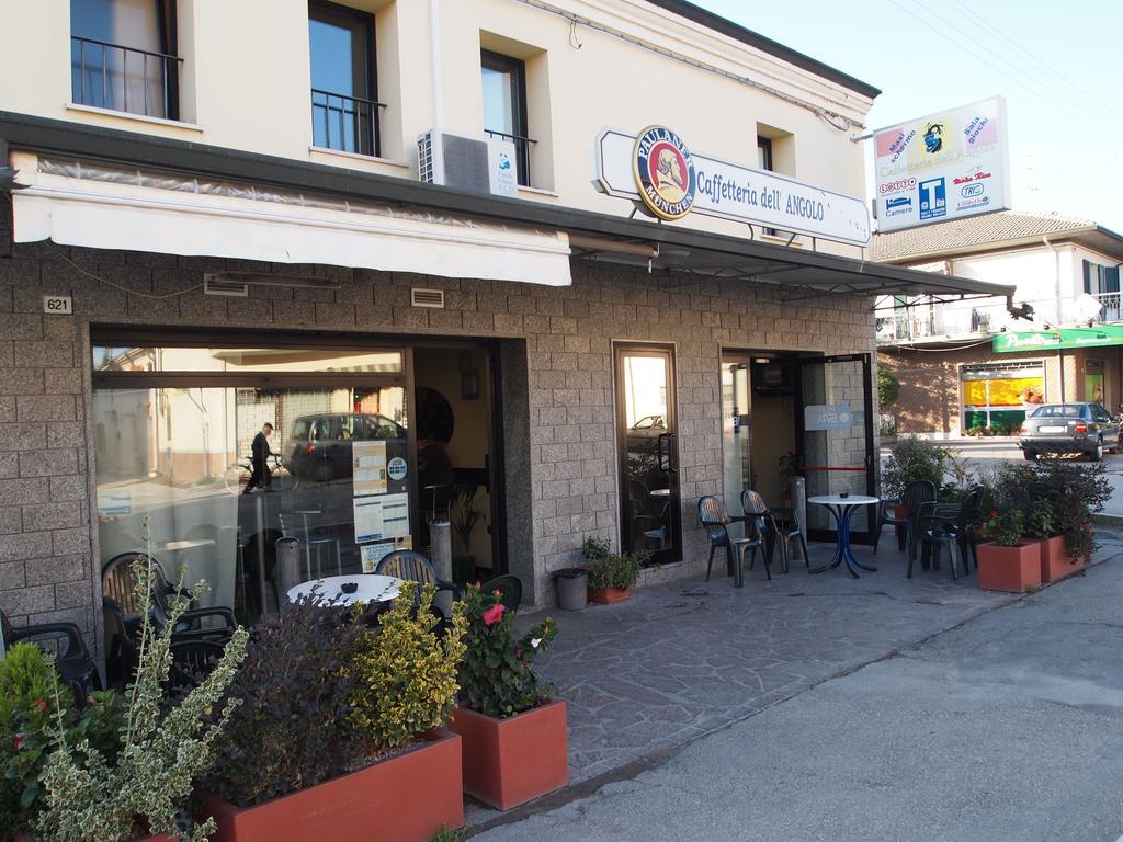 Отель Caffetteria Dell'Angolo Borghetto Secondo Экстерьер фото